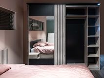 Schuifdeurkast LIMA - Lichtgrijs eiken MBR LI SK25-MOLG