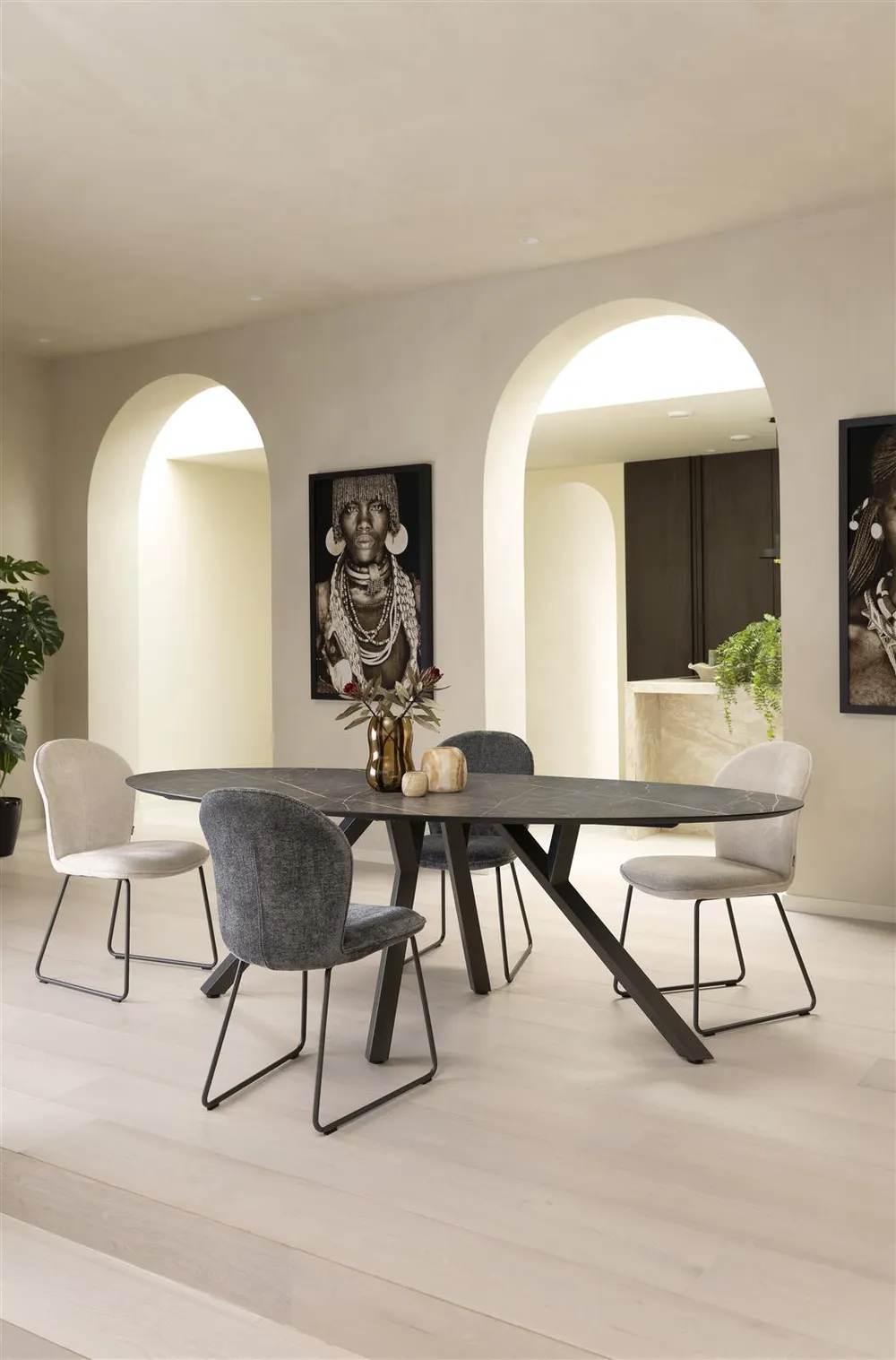 Eetkamertafel MINATO - Lichtgrijze marmerlook XOO 46896LGR