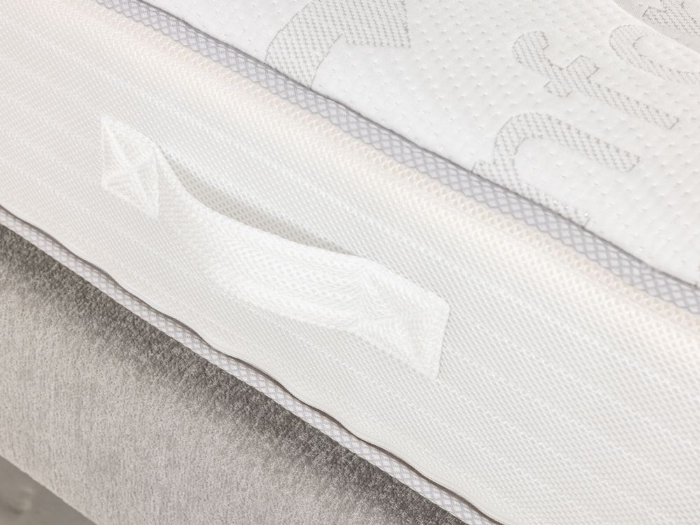 Boxspring LUNA XL incl. matras en nachtkastjes - L SFD-65-000002-FG130