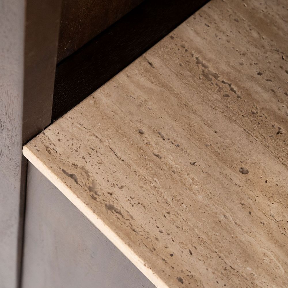 Boekenkast LIO - Mangohout/Travertijn ELO 95905