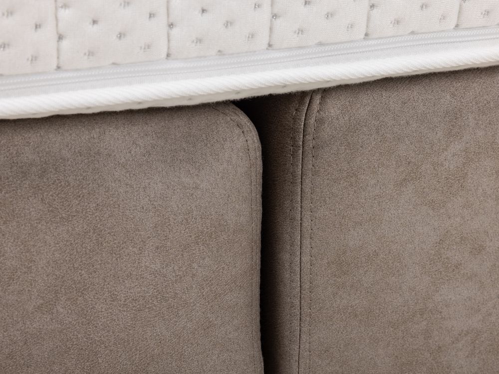 Boxspring met hoofdbord LIEZETTE - Lichtbruin EFL LI BX1820