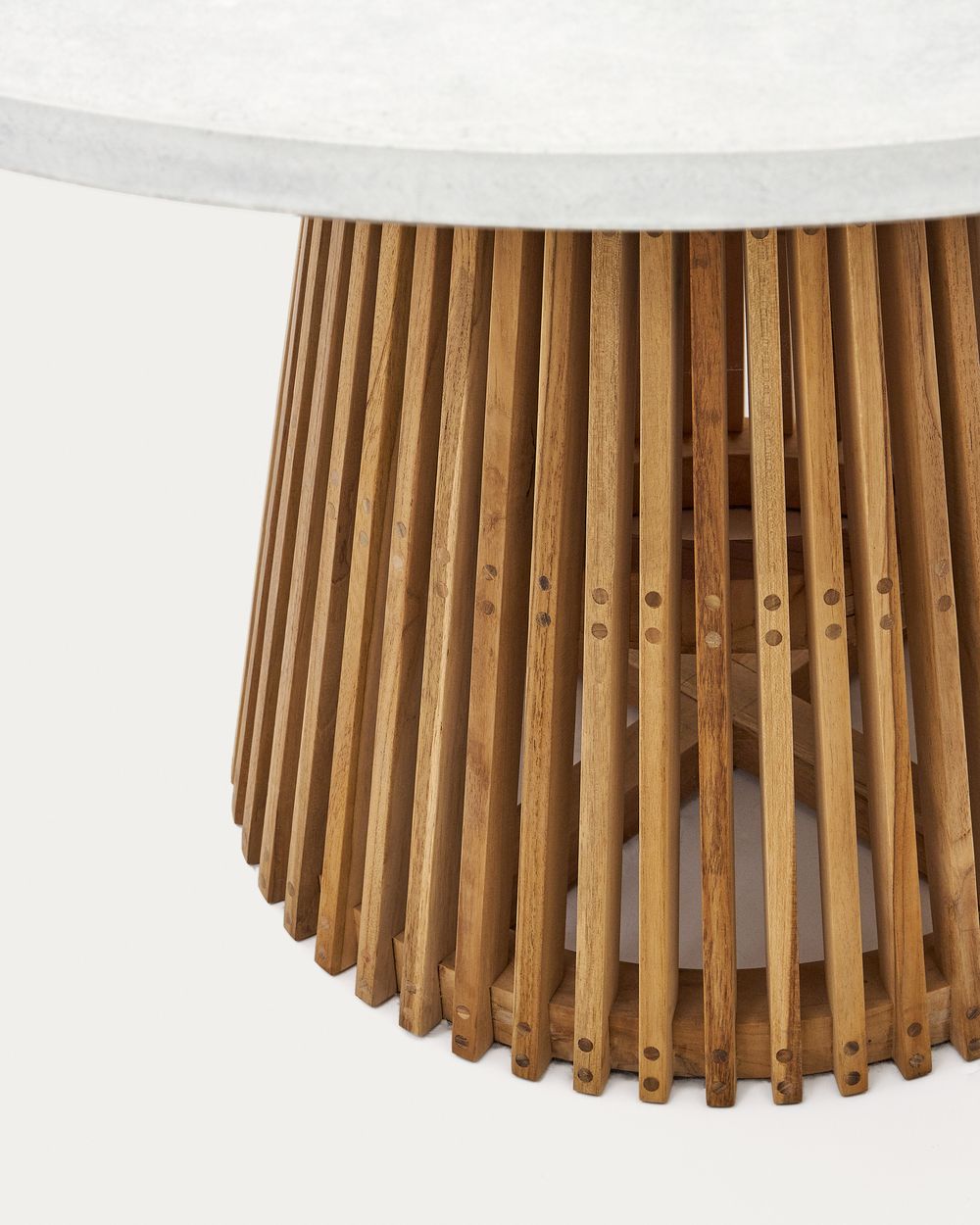 Ronde tuintafel ALCAUFAR - Massief teak/Grijs ceme KAV J0100111PR05