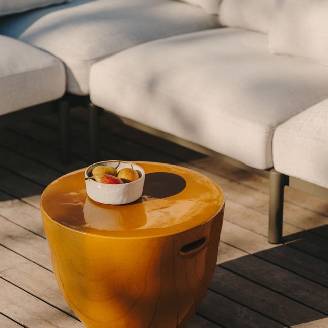 Bijzettafel MESQUIDA - Mosterd/Keramiek