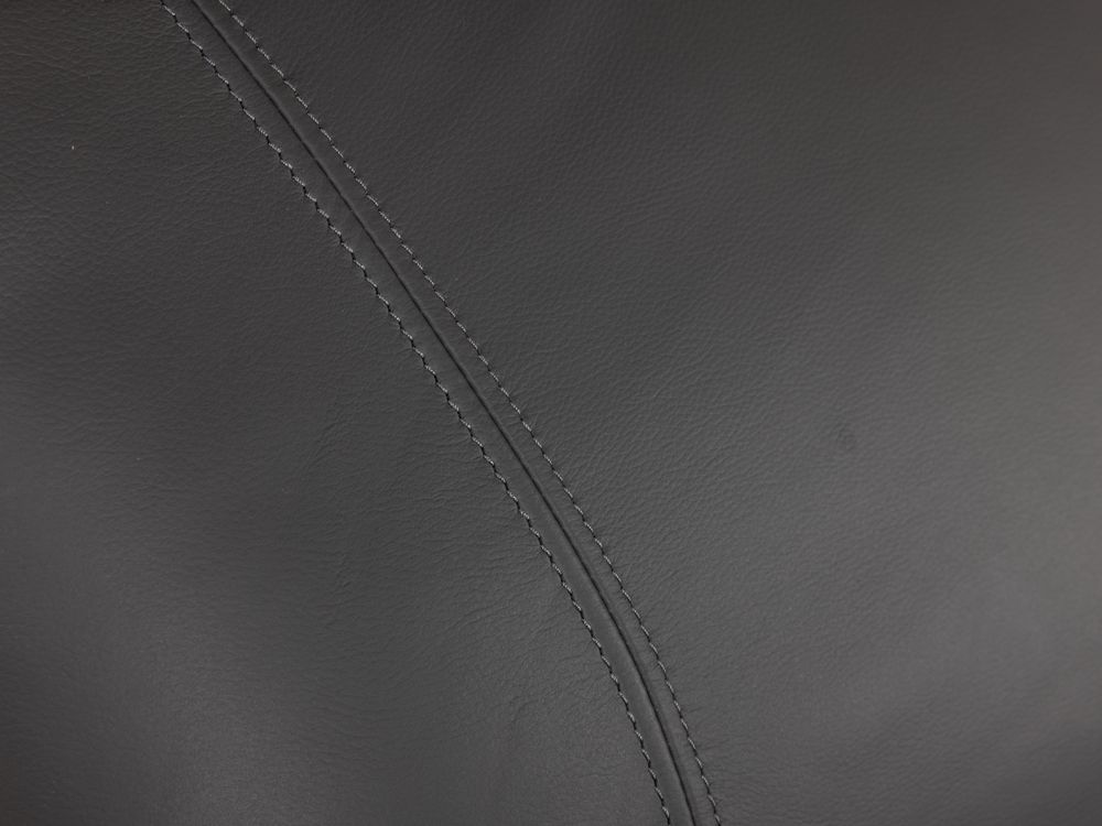 Elektrische relaxfauteuil MATERA - Zwart leder HTL-152-000057-517E