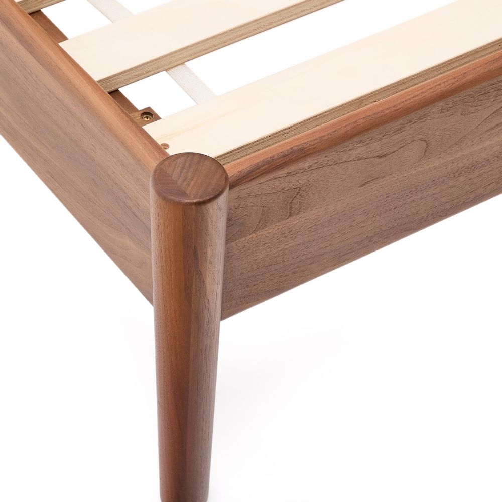 Bed 160x200 cm ELAN - Notenhout KAV N0100014MM41