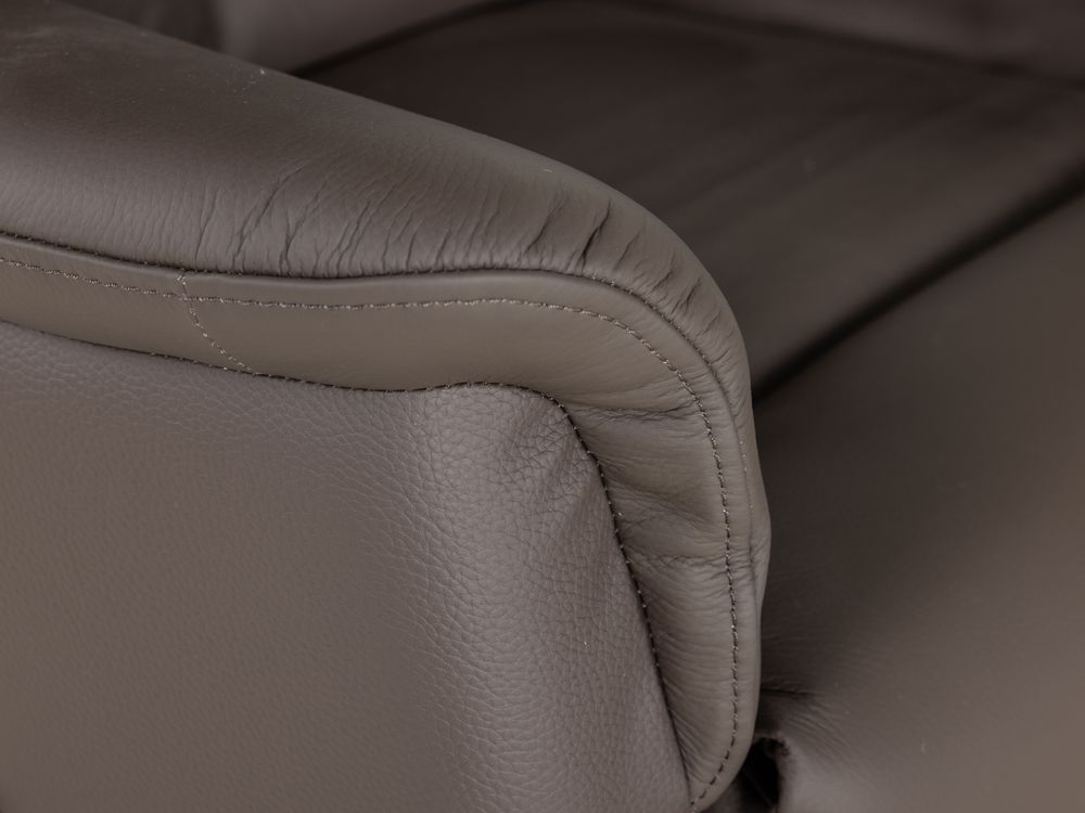 Elektrische relaxfauteuil met lift BREMEN - Donker MED-34-000005-BRO