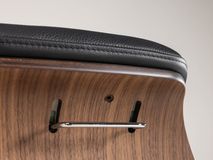 Relaxfauteuil met voetbank TIMEOUT - Walnoot/Zwart C-CFM-20-RLVBH-30-FBWA