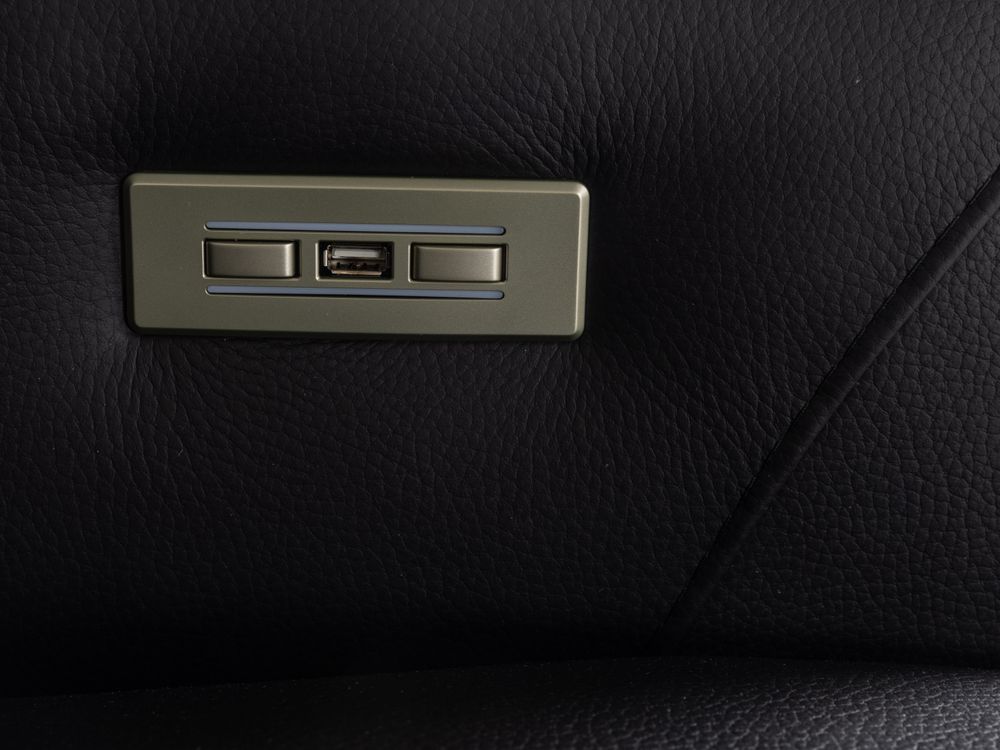 Hoeksalon Bradley - Zwart leder C-DDV-19-HKS1