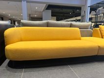 Hoekzetel VITO - Burano Yellow IMS-218-000006