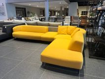 Hoekzetel VITO - Burano Yellow IMS-218-000006