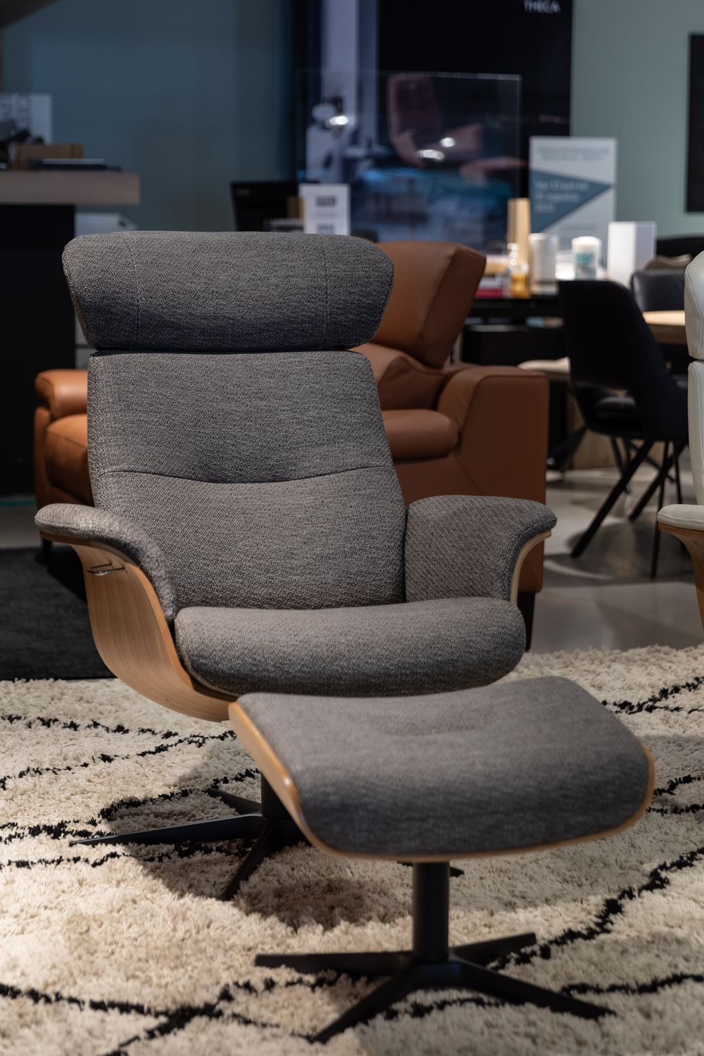 Relaxfauteuil en voetbank TIMEOUT - Grijs / Eik C-CFM-20-RLVBH-C-MA