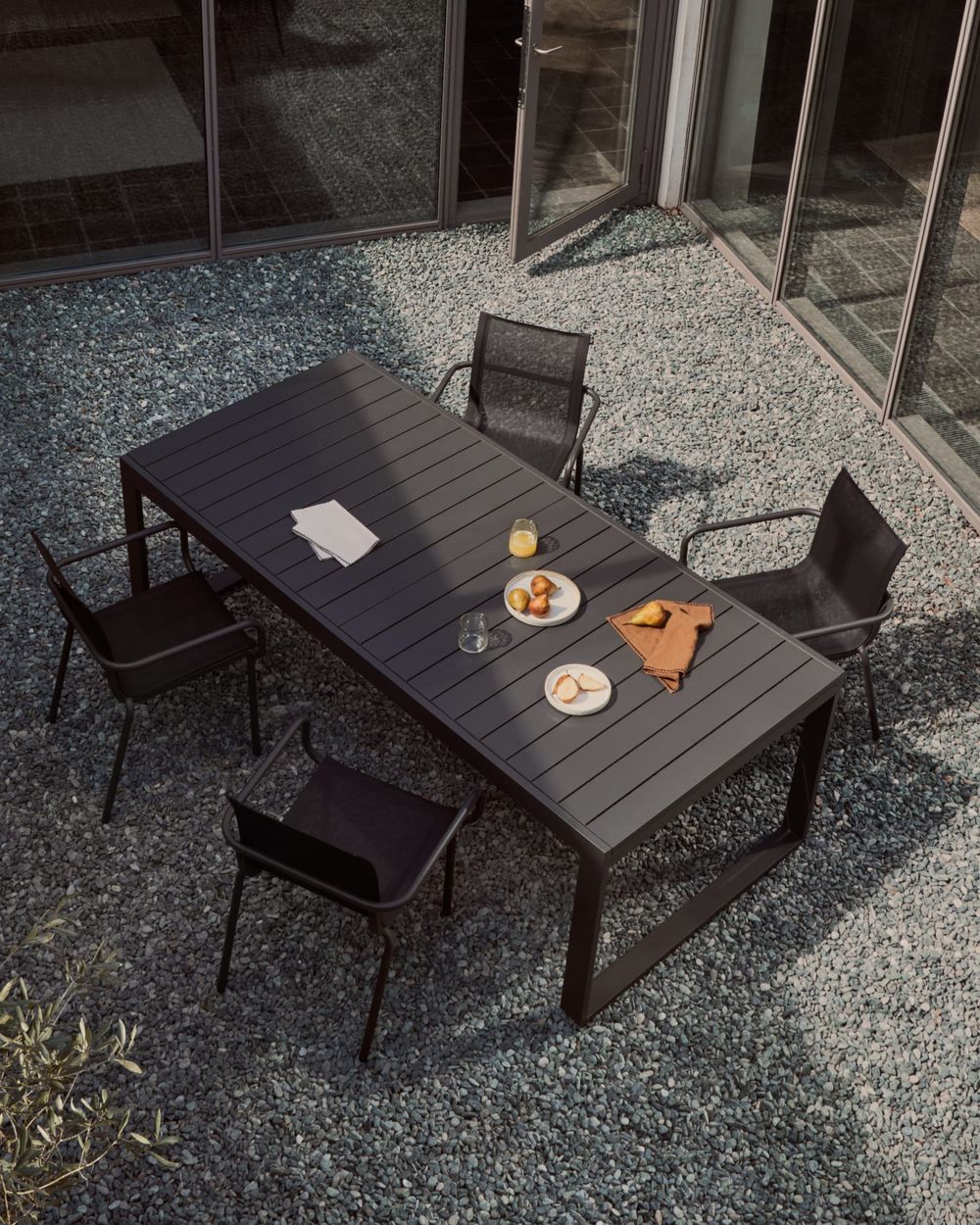 Uitschuifbare tuintafel GALDANA - Donkergrijs KAV J0100070NN02