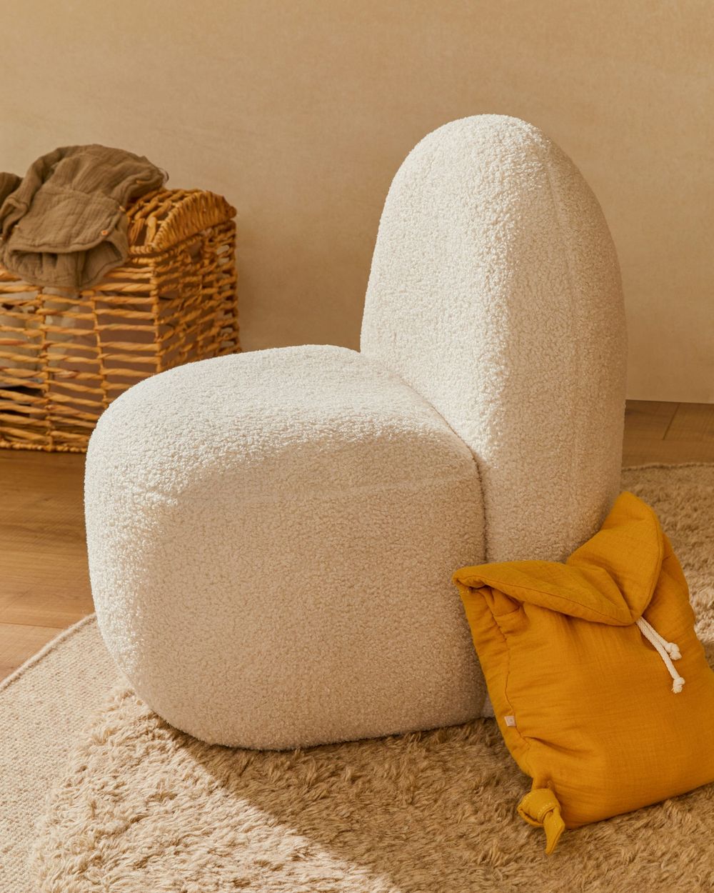 Kinderstoel BUCKY - Wit bouclé KAV K0200033HI39