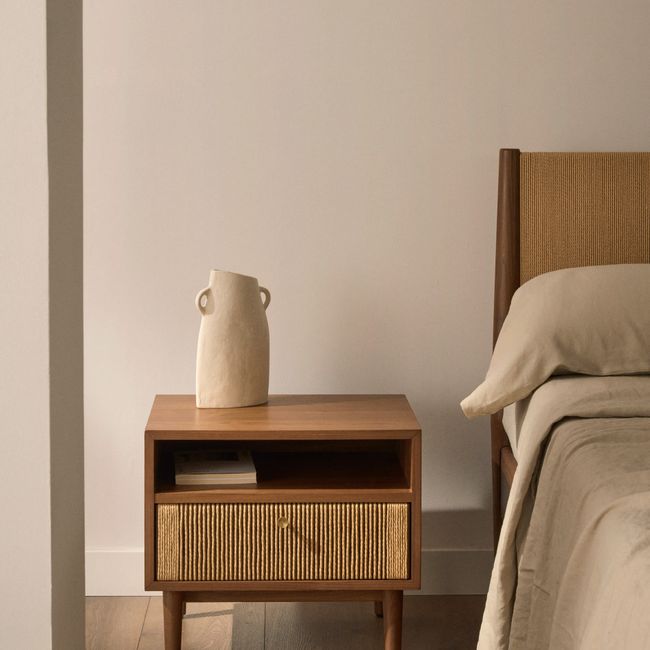 Nachtkastje ELAN - Notenhout