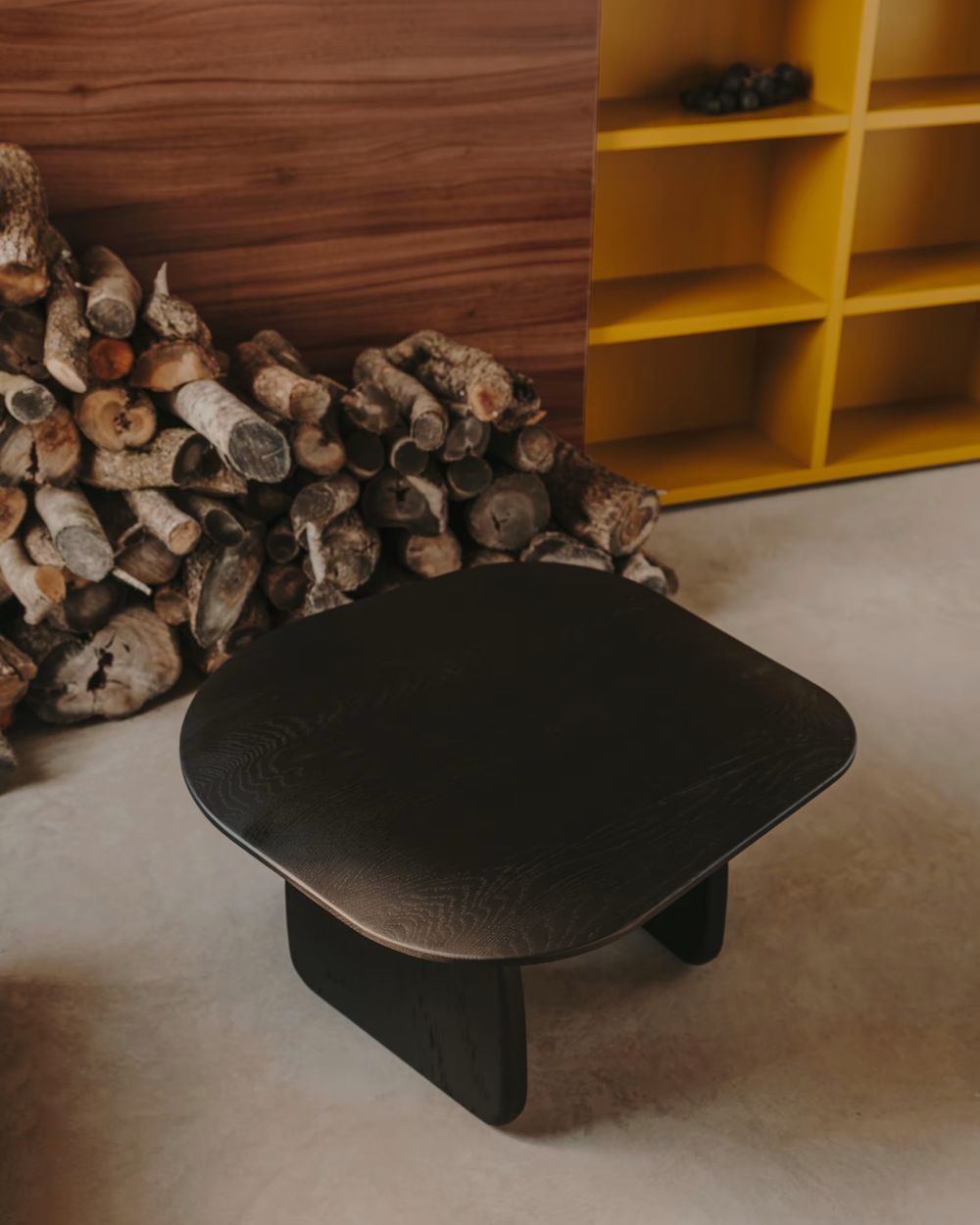 Bijzettafel PIRITA - Massief eik zwart KAV T00033MO01