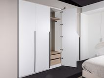 Draaideurkast met zijwaartse afschuining - Wit NEV-001-002