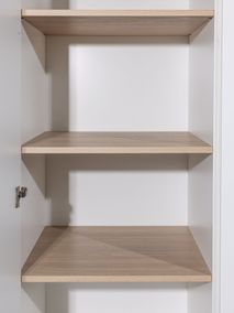 Draaideurkast met zijwaartse afschuining - Wit NEV-001-002