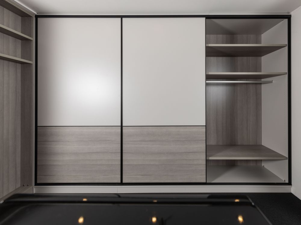 Schuifdeurkast - Pastelgrijs NEV-001-003