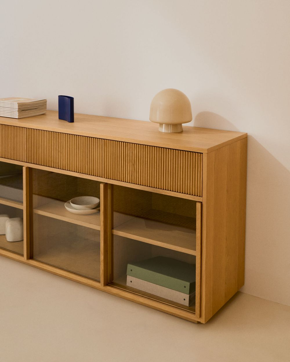 Dressoir HELVINE - Eikenfineer/Glas KAV M0100034MM40