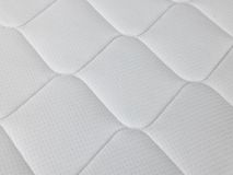 Tweepersoonsbed incl. matras en topper 160 cm AVOL DOM-10-002-SP3