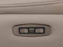 Relaxfauteuil op draaivoet GWENN - Lichtgrijs lede DEZ-71-001-A-ASG