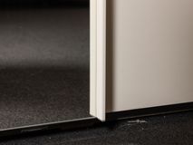 Zweefdeurkast met spiegel SAVENA - Wit NLT-51-001-P1G79