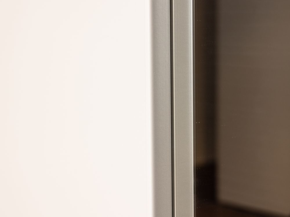 Zweefdeurkast met spiegel SAVENA - Wit NLT-51-001-P1G79