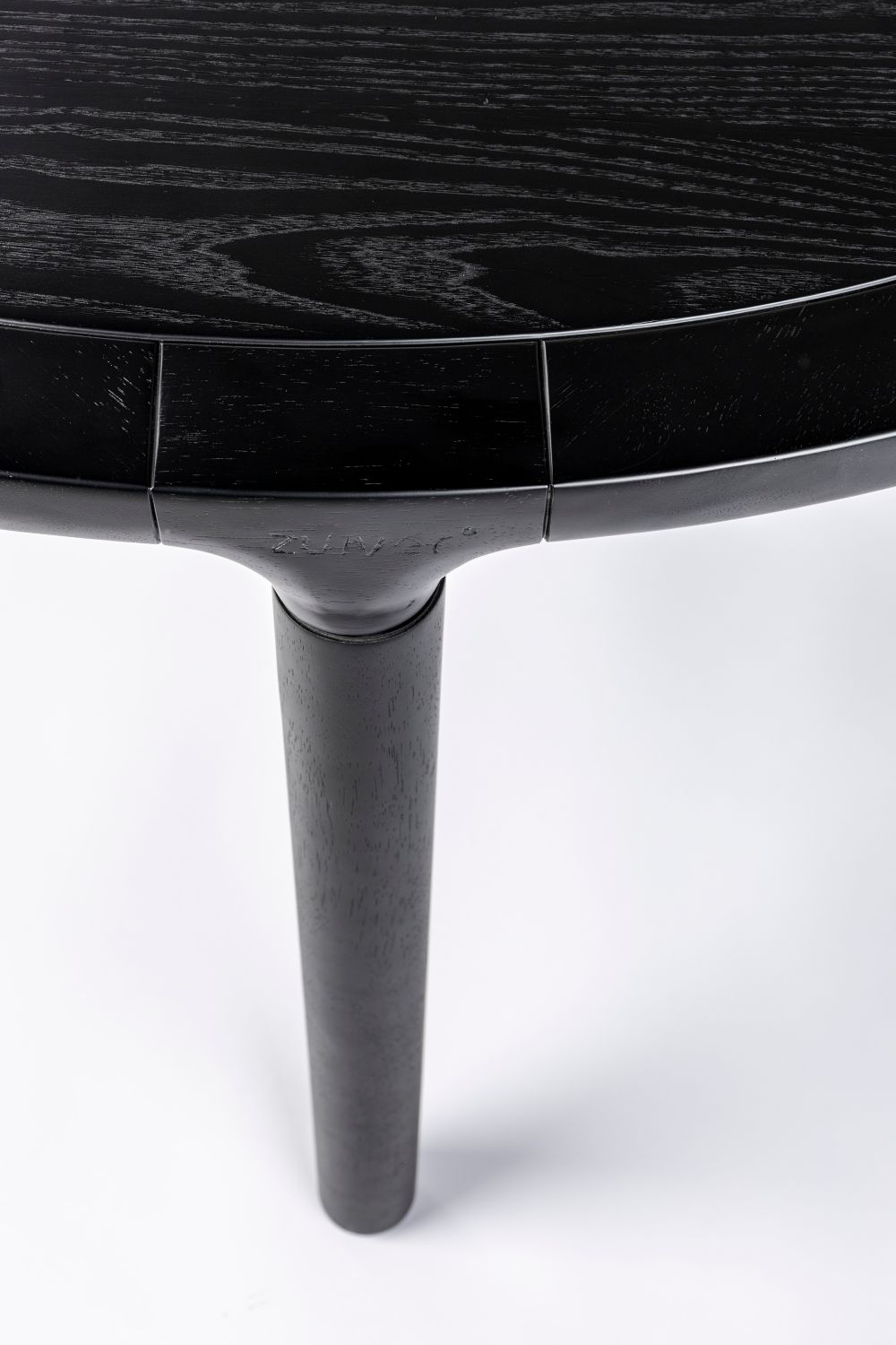 Ronde tafel STORM - Zwart essenhout ZVR 2100162
