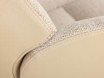 Relaxfauteuil met voetbank GLOBE MIX - Beige leder C-CFM-18-001-MIX