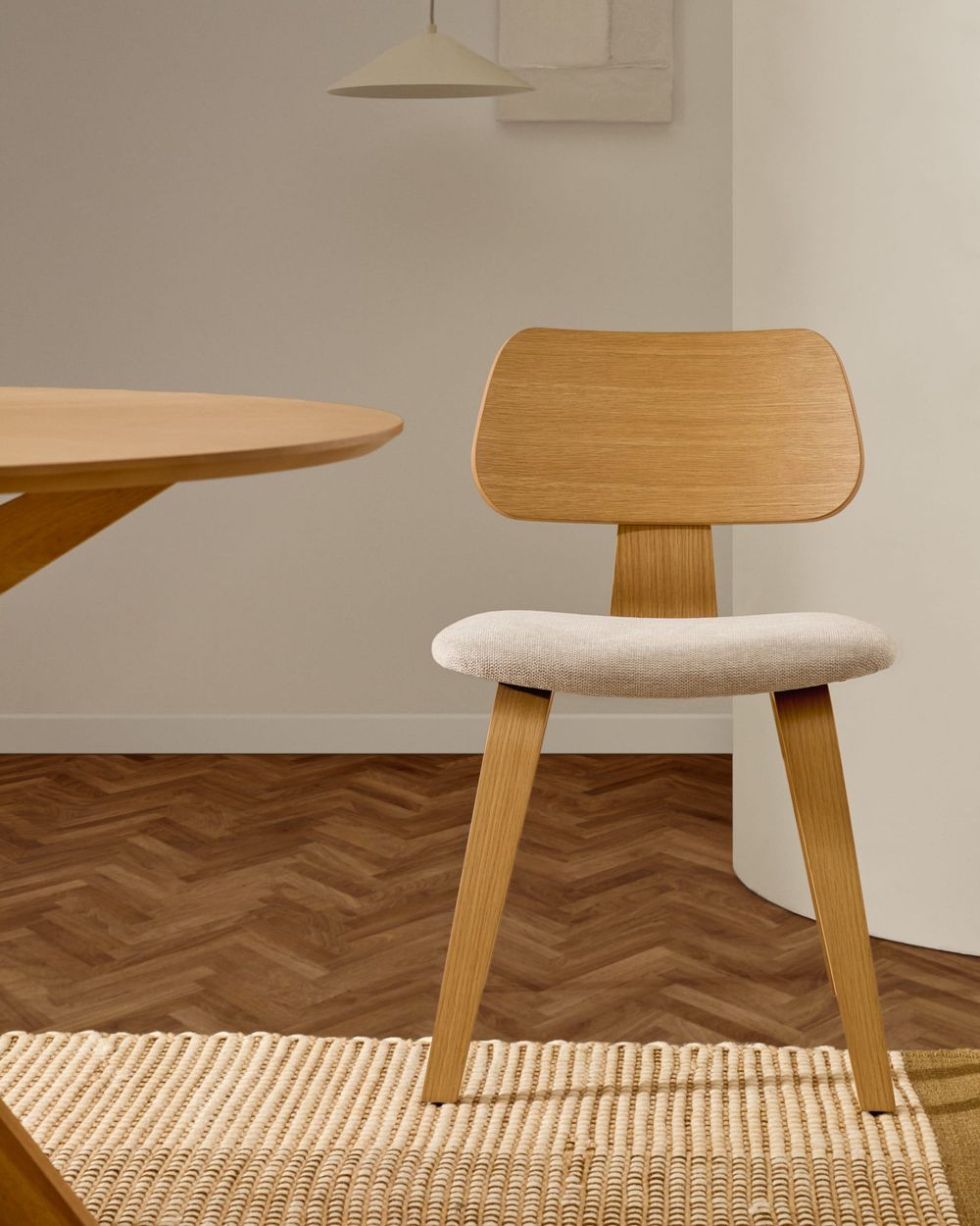 Eetkamerstoel GENA - Eikenfineer/Beige chenillesto KAV C00001BF12