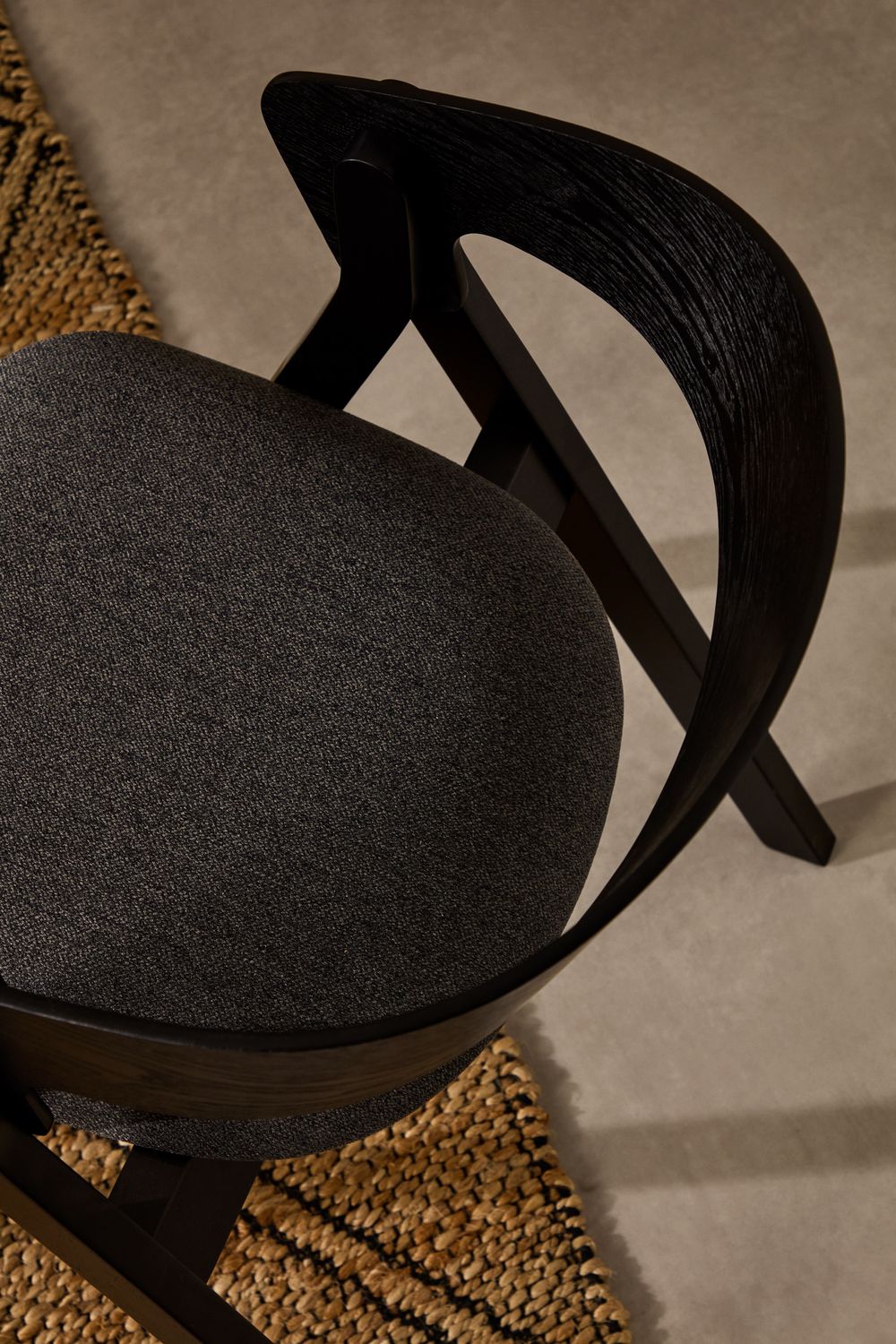 Eetkamerstoel GODIA - Zwart/Grijze chenille KAV C06056MK15