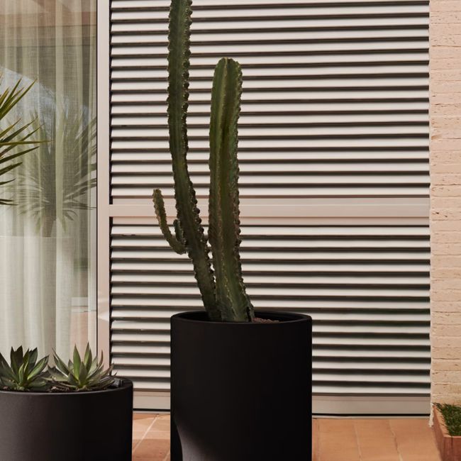 Bloempot AIGUABLAVA - Zwart