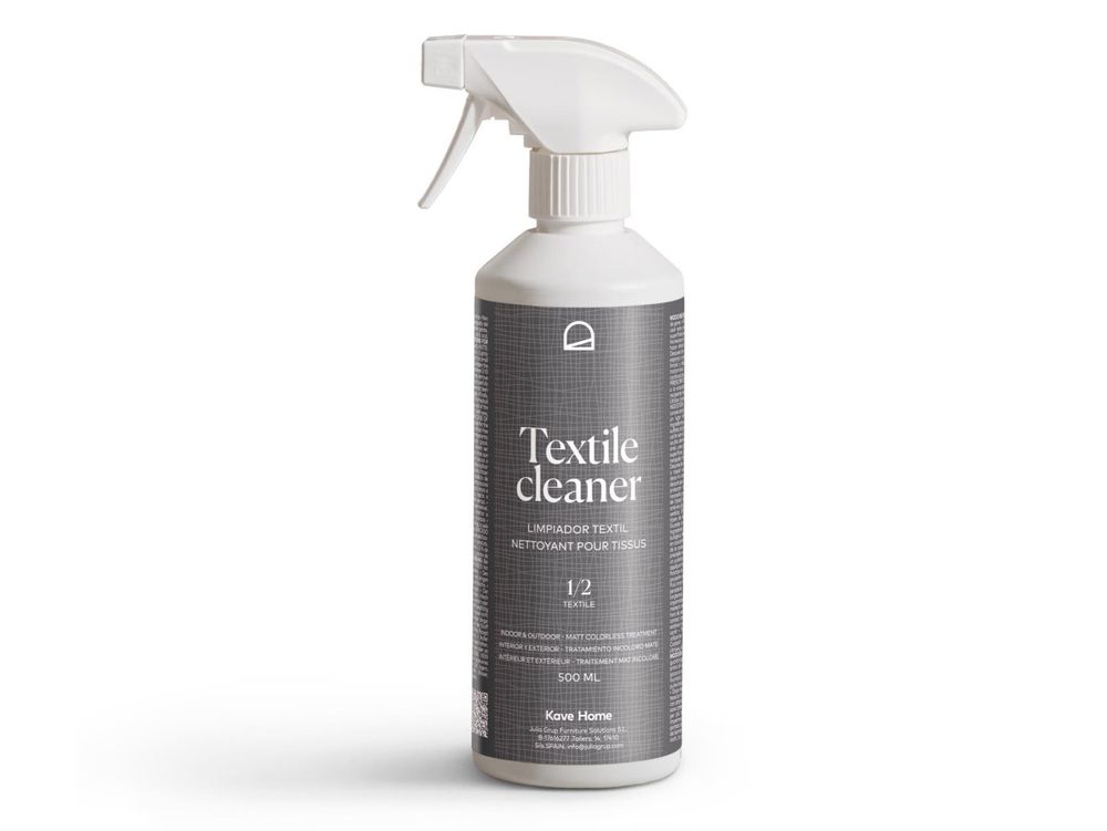 Witte kunststof fles met spraykop, "Textile cleaner" op grijs etiket, 500 ml.