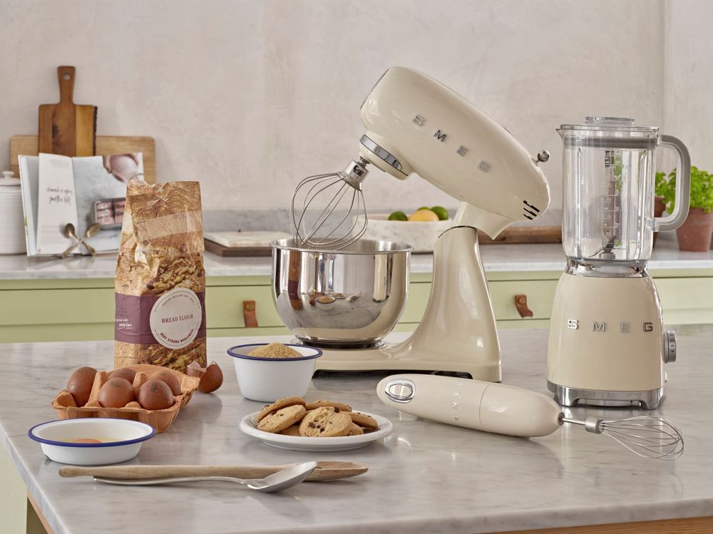 Blender 1,5L SMEG - Gebroken wit SMG BLF03BLEU