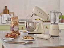 Blender 1,5L SMEG - Gebroken wit SMG BLF03BLEU