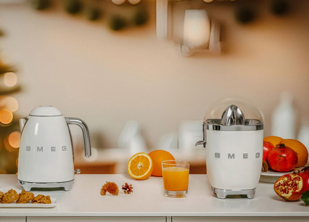 Citruspers SMEG - Gebroken wit SMG CJF11CREU