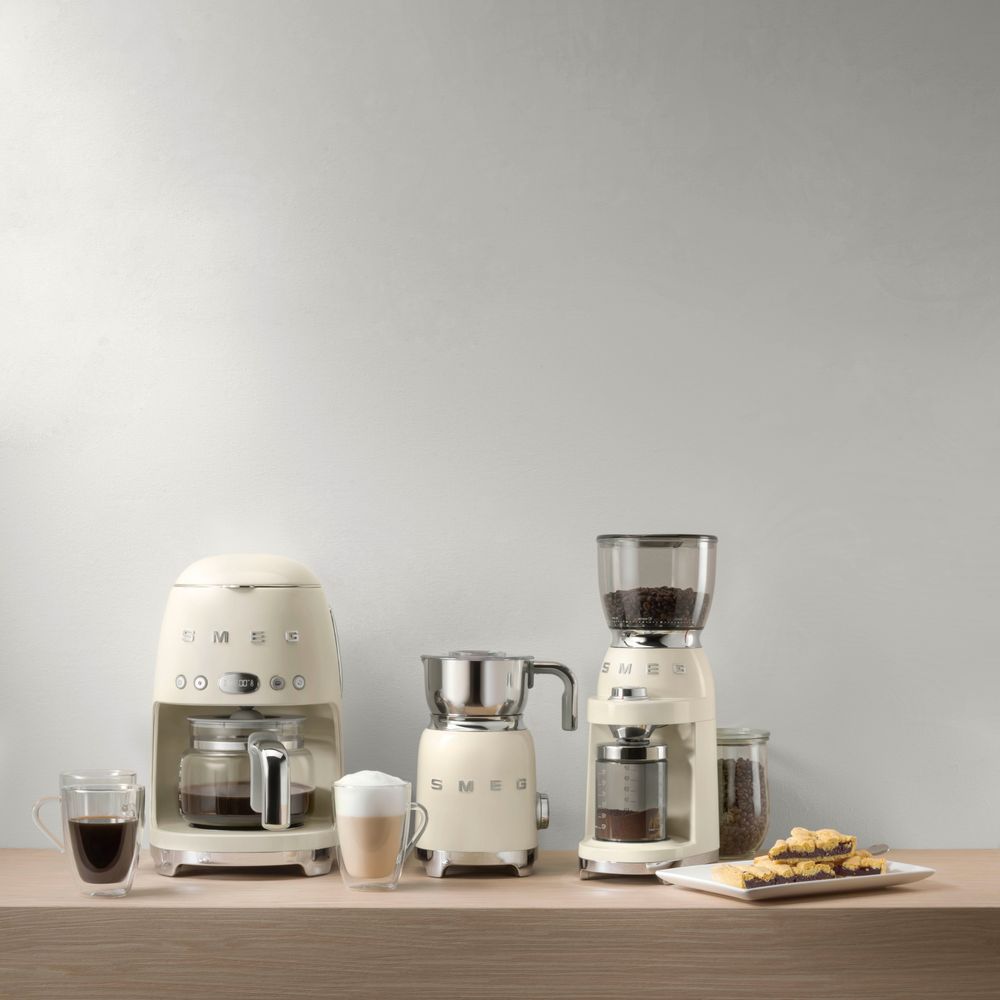 Koffiezetapparaat SMEG - Zwart SMG DCF02CREU