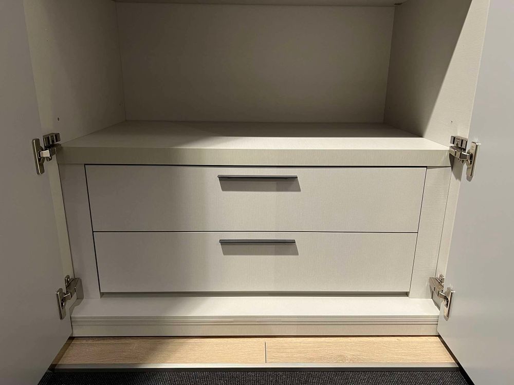 Draaideurkast UNIKA - Lichtgrijs NVM AL9905244