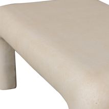 Salontafel Stani van naturel MDF met betonlook.